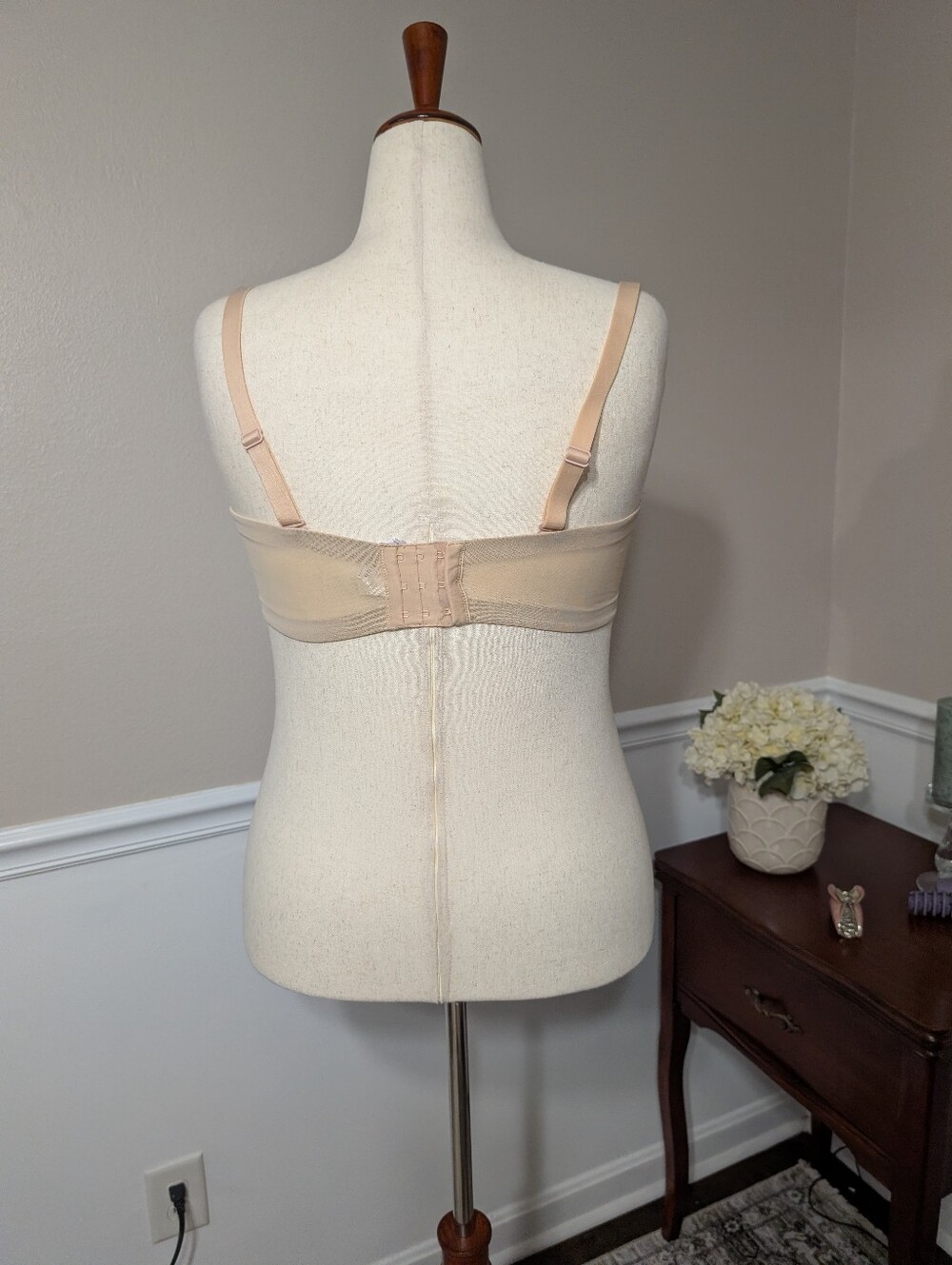 Auden 40C Convertible Strapless Nude Bra - Picture 4 of 5